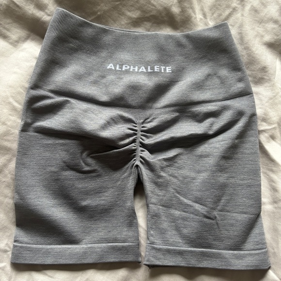 Alphalete amplify grey shorts - Picture 1 of 2